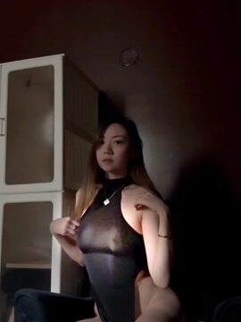 FanFan Shows Off Her Nipples In A See-Through Dress